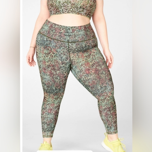 Fabletics Define PowerHold® High-Waisted 7/8 Legging in Earthen Size 3X - Picture 13 of 13